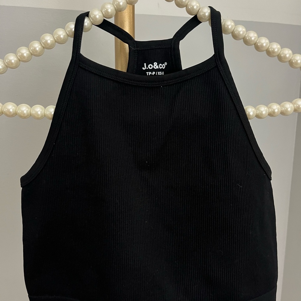 Black Fitted Crop Tank Top